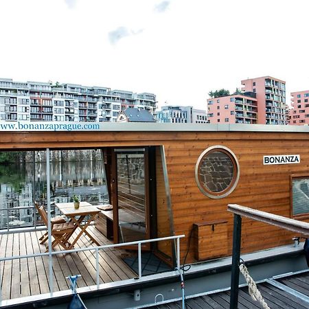 Houseboat Bonanza Prague Otel Dış mekan fotoğraf