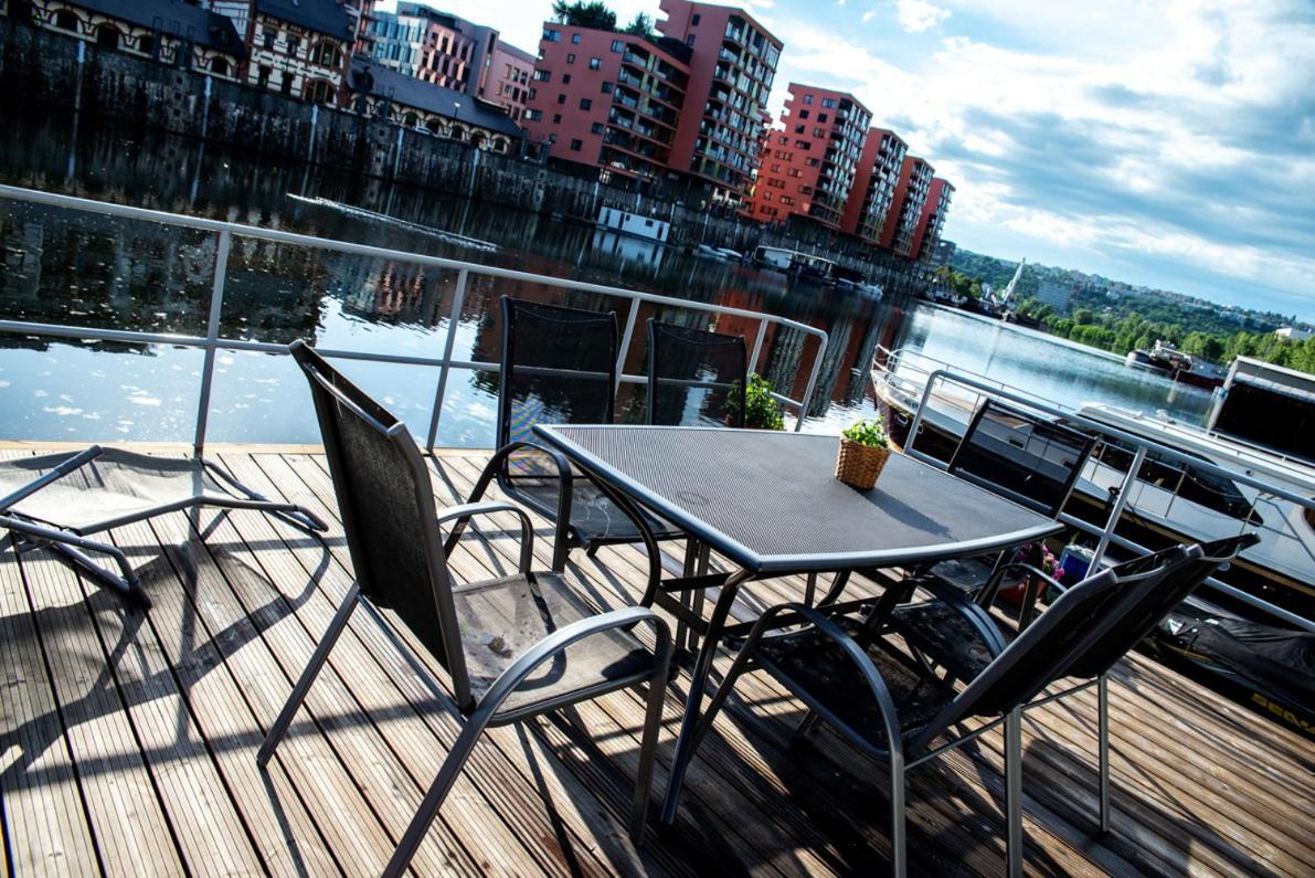 Houseboat Bonanza Prague Otel Dış mekan fotoğraf